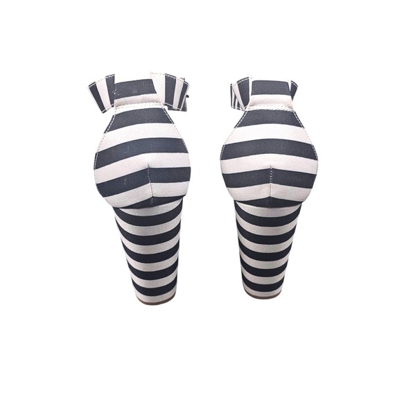 Torrid Ankle Strap Heels Women's 8.5W Wide Width Foral Striped Sandals Shoes‎ - Picture 9 of 9